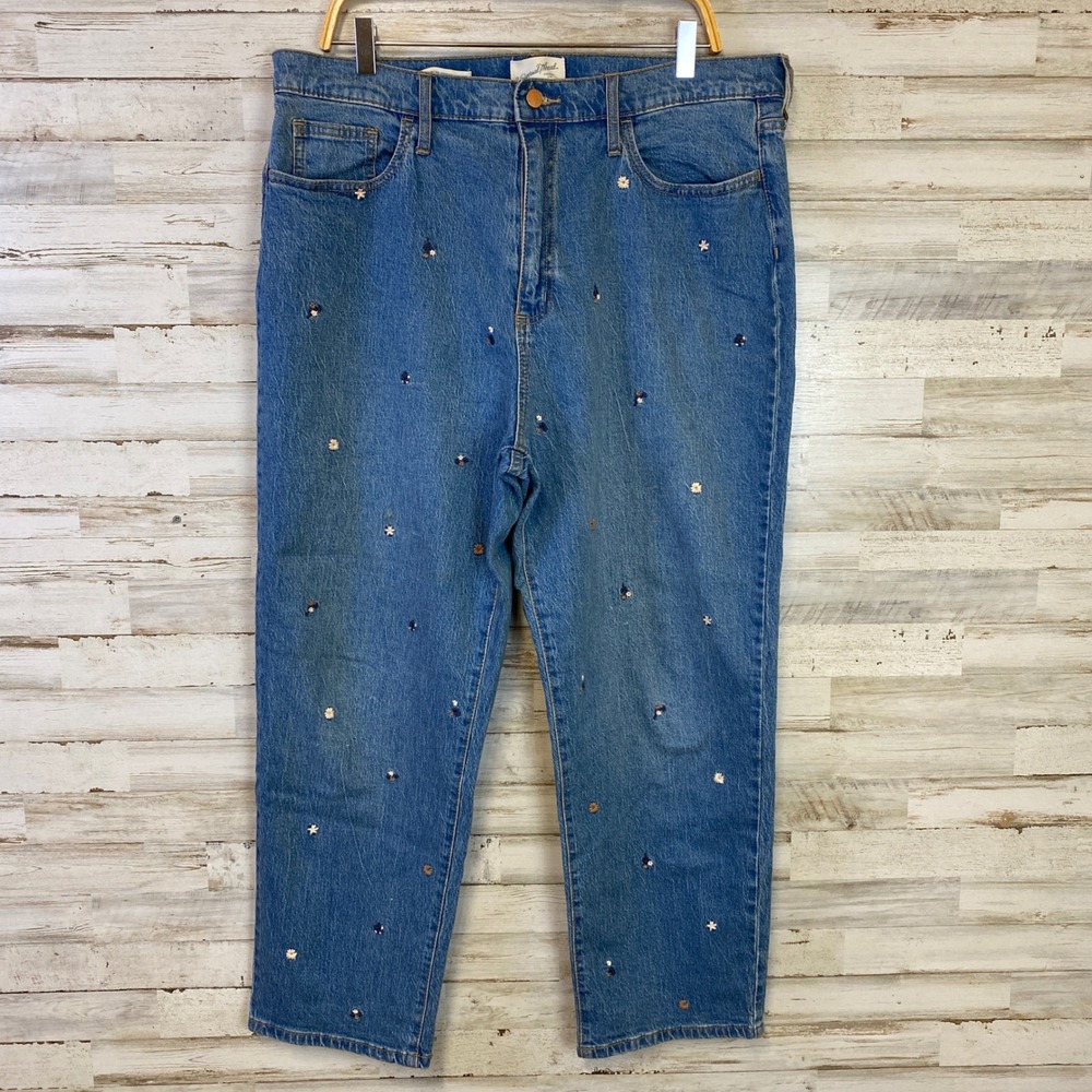 Universal Thread Jeans Women 16 Blue Denim VTG Straight Floral Embroidered